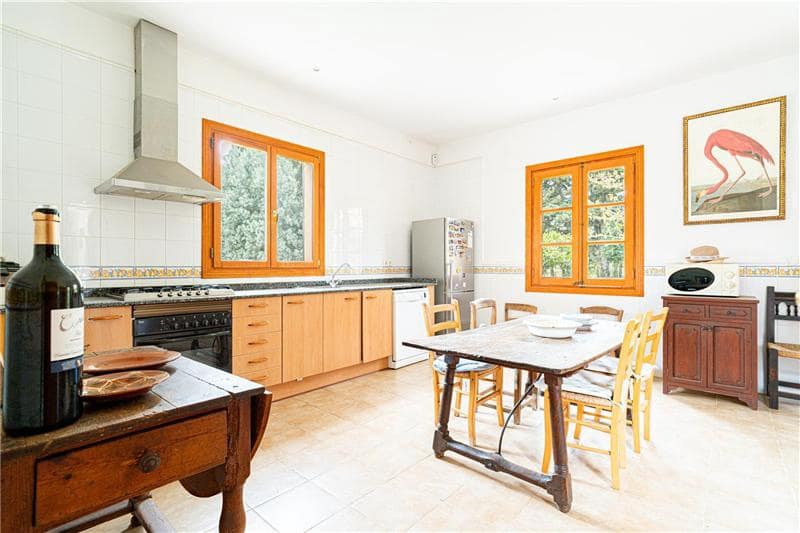 4 soveværelse Finca/Landehus til salg i Selva med garage - € 1.800.000 (Ref: 8924840)