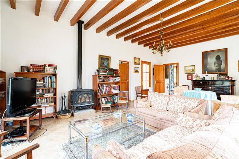 4 soveværelse Finca/Landehus til salg i Selva med garage - € 1.800.000 (Ref: 8924840)