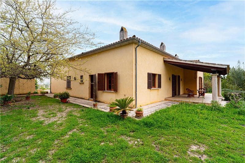 4 soveværelse Finca/Landehus til salg i Selva med garage - € 1.800.000 (Ref: 8924840)