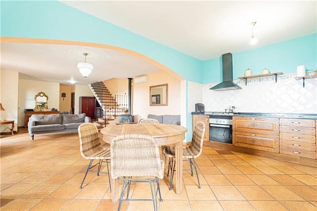 3 sovrum Finca/Hus på landet till salu i Bunyola med pool - 889 000 € (Ref: 8977086)