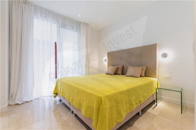 2 soverom Penthouse til salgs i Calvia med svømmebasseng garasje - € 2 995 000 (Ref: 9002140)