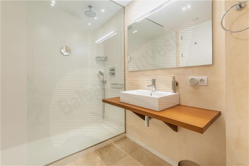 2 soverom Penthouse til salgs i Calvia med svømmebasseng garasje - € 2 995 000 (Ref: 9002140)