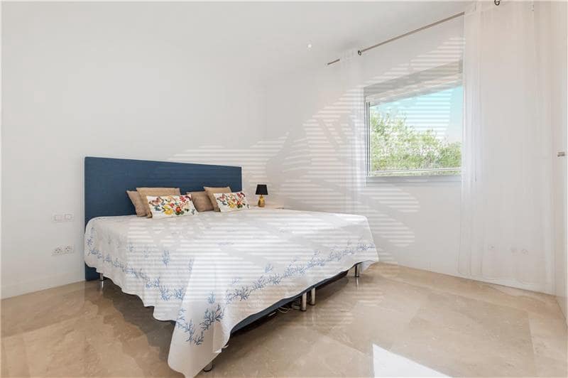 2 soverom Penthouse til salgs i Calvia med svømmebasseng garasje - € 2 995 000 (Ref: 9002140)