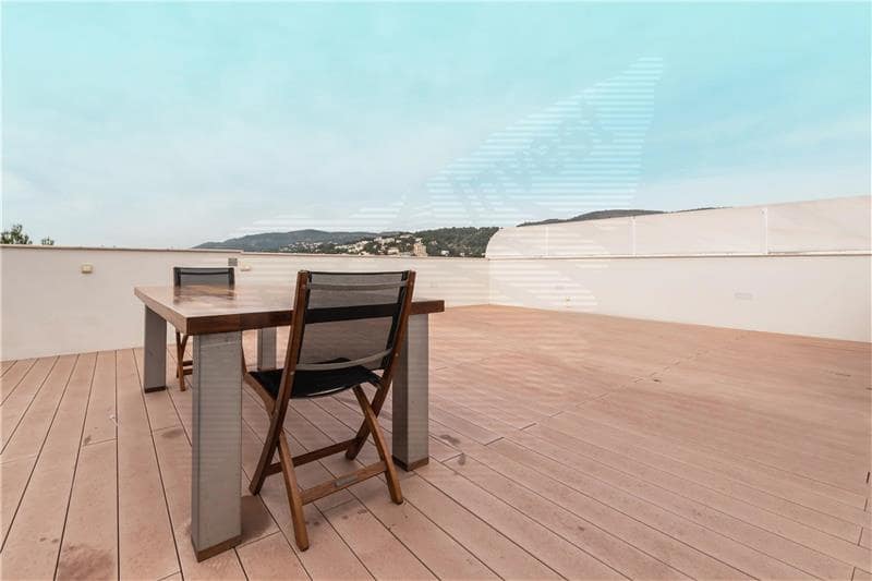2 soverom Penthouse til salgs i Calvia med svømmebasseng garasje - € 2 995 000 (Ref: 9002140)