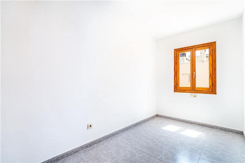 3 soveværelse Strandlejlighed til salg i Palma de Mallorca med garage - € 475.000 (Ref: 9009196)