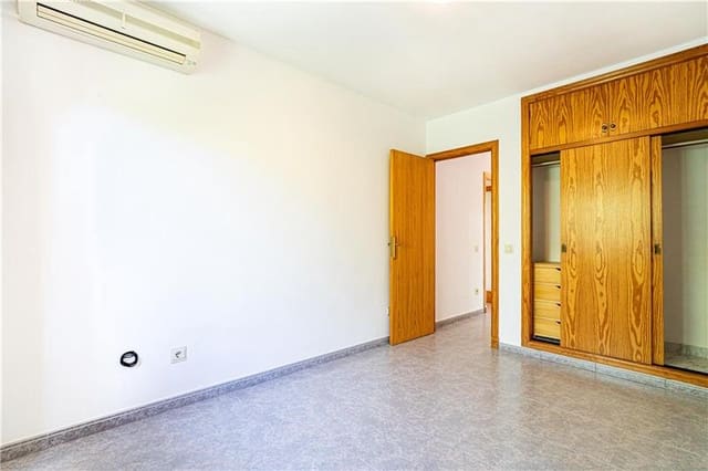 3 quarto Apartamento de Praia para venda em Es Molinar / El Molinar, Palma de Mallorca com garagem - 475 000 € (Ref: 9009196)