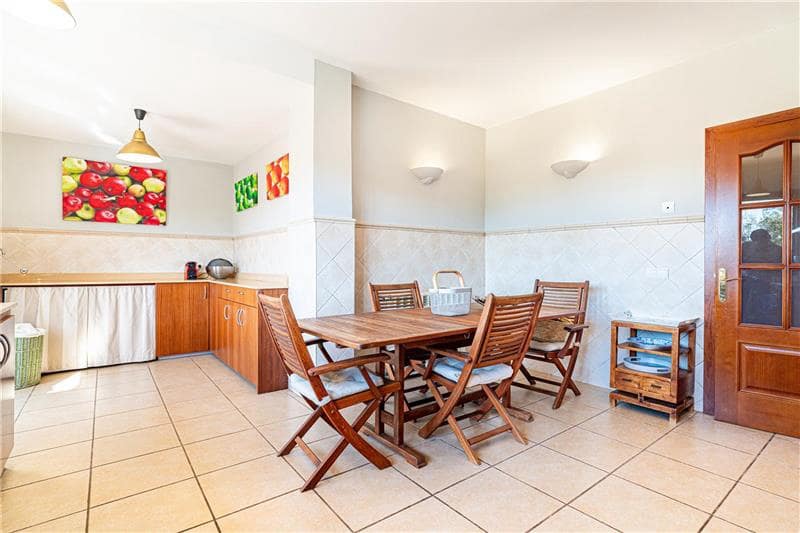 4 soveværelse Finca/Landehus til salg i Algaida med swimmingpool garage - € 1.750.000 (Ref: 9029998)