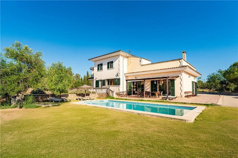 4 soveværelse Finca/Landehus til salg i Algaida med swimmingpool garage - € 1.750.000 (Ref: 9029998)