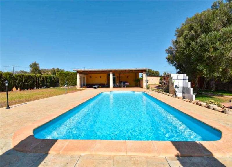 3 sypialnia Finka/Dom wiejski na sprzedaż w Llucmajor z basenem garażem - 895 000 € (Ref: 9051729)