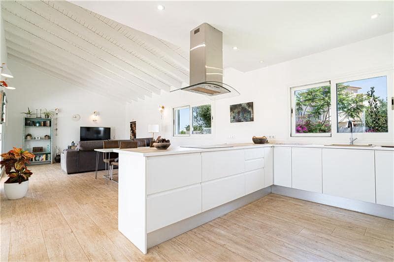 3 soverom Villa til salgs i Campos med svømmebasseng garasje - € 1 680 000 (Ref: 9081945)