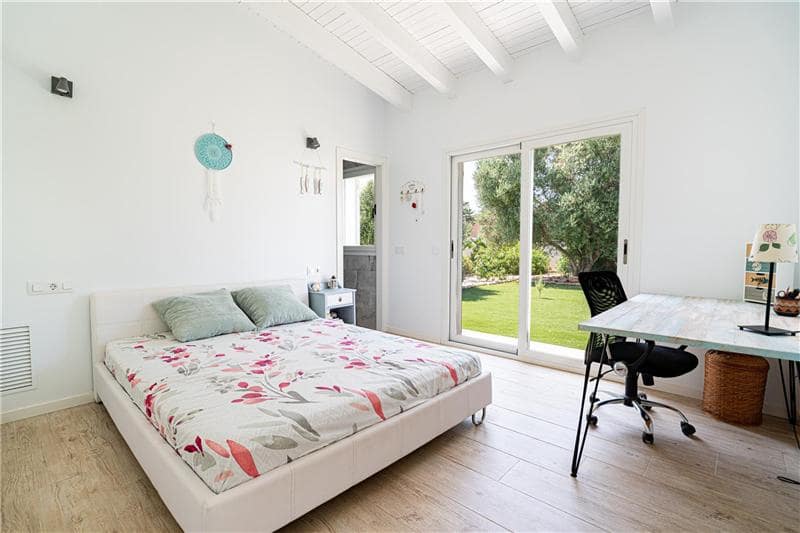 3 soverom Villa til salgs i Campos med svømmebasseng garasje - € 1 680 000 (Ref: 9081945)