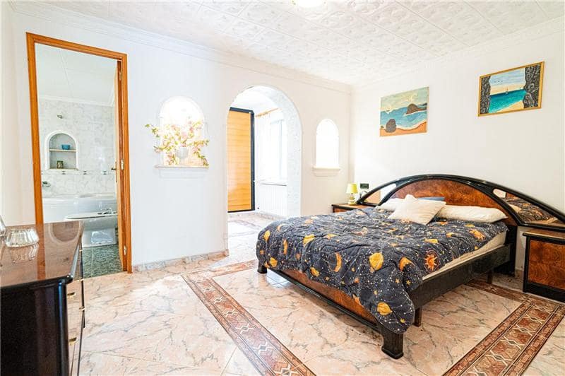 7 quarto Moradia para venda em Esporles com piscina garagem - 1 600 000 € (Ref: 9119601)