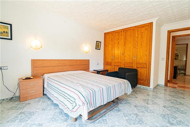 7 quarto Moradia para venda em Esporles com piscina garagem - 1 600 000 € (Ref: 9119601)