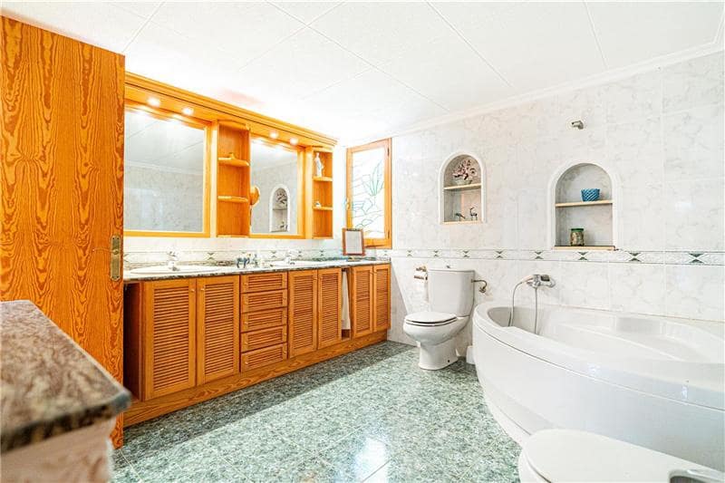 7 quarto Moradia para venda em Esporles com piscina garagem - 1 600 000 € (Ref: 9119601)