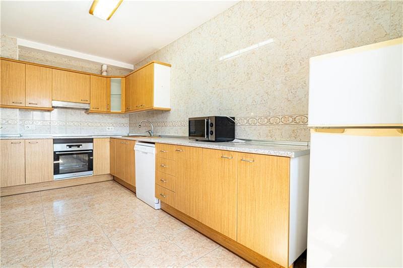 3 quarto Moradia Geminada para venda em Campos com garagem - 435 000 € (Ref: 9125559)