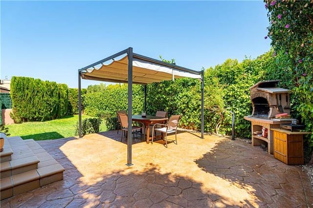 3 soverom Kjedet enebolig til salgs i Sa Torre (Llucmajor), Llucmajor med svømmebasseng garasje - € 555 000 (Ref: 9138186)