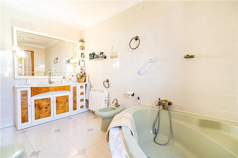 5 soveværelse Villa til salg i Llucmajor med swimmingpool garage - € 950.000 (Ref: 9146111)