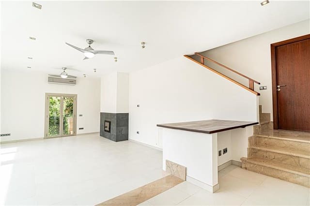 3 slaapkamer Rijtjeshuis te koop in Genova, Palma de Mallorca met zwembad - € 1.200.000 (Ref: 9146183)