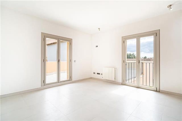 3 slaapkamer Rijtjeshuis te koop in Genova, Palma de Mallorca met zwembad - € 1.200.000 (Ref: 9146183)