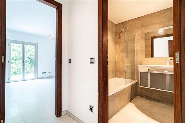 3 slaapkamer Rijtjeshuis te koop in Genova, Palma de Mallorca met zwembad - € 1.200.000 (Ref: 9146183)