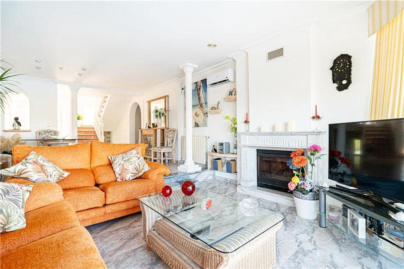 4 soveværelse Villa til salg i Llucmajor med swimmingpool garage - € 999.000 (Ref: 9164275)