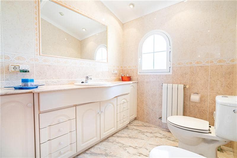 4 soveværelse Villa til salg i Llucmajor med swimmingpool garage - € 999.000 (Ref: 9164275)