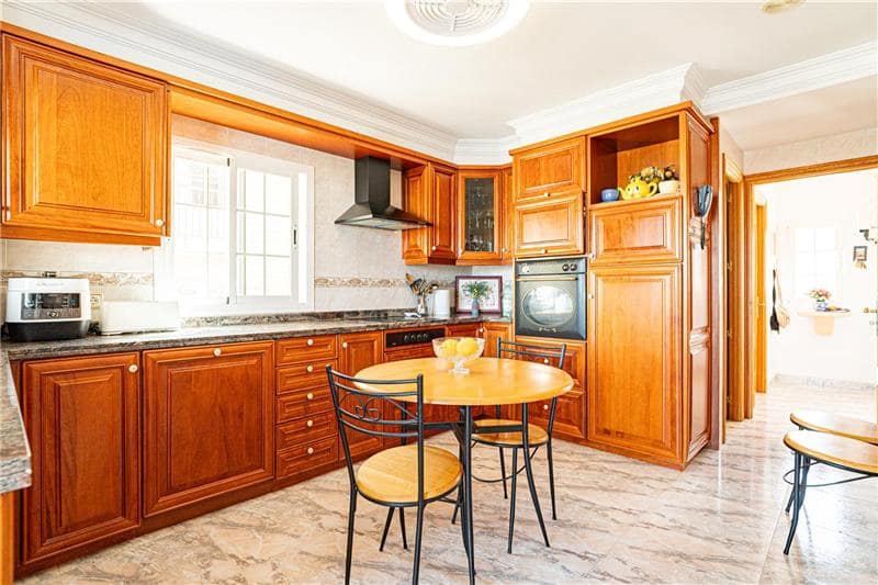 4 soveværelse Villa til salg i Llucmajor med swimmingpool garage - € 999.000 (Ref: 9164275)