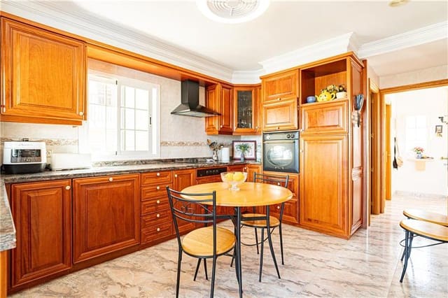 Chalet de 4 habitaciones en Badia Gran, Llucmajor en venta con piscina garaje - 999.000 € (Ref: 9164275)