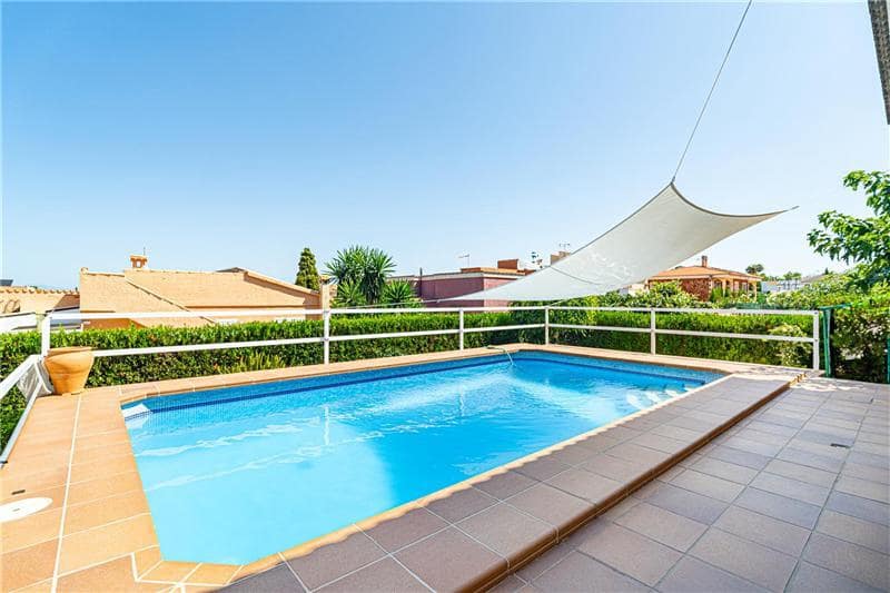 4 soveværelse Villa til salg i Llucmajor med swimmingpool garage - € 999.000 (Ref: 9164275)