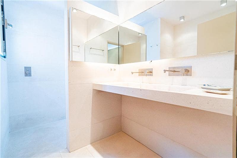 3 soveværelse Semi-Rækkehus til salg i Palma de Mallorca med swimmingpool garage - € 1.100.000 (Ref: 9170014)