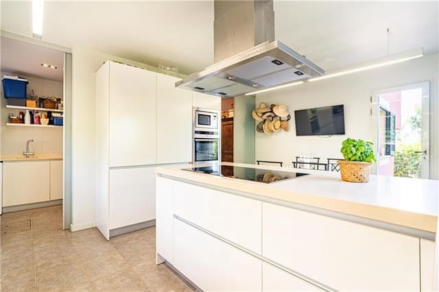 3 soveværelse Semi-Rækkehus til salg i La Bonanova, Palma de Mallorca med swimmingpool garage - € 1.100.000 (Ref: 9170014)