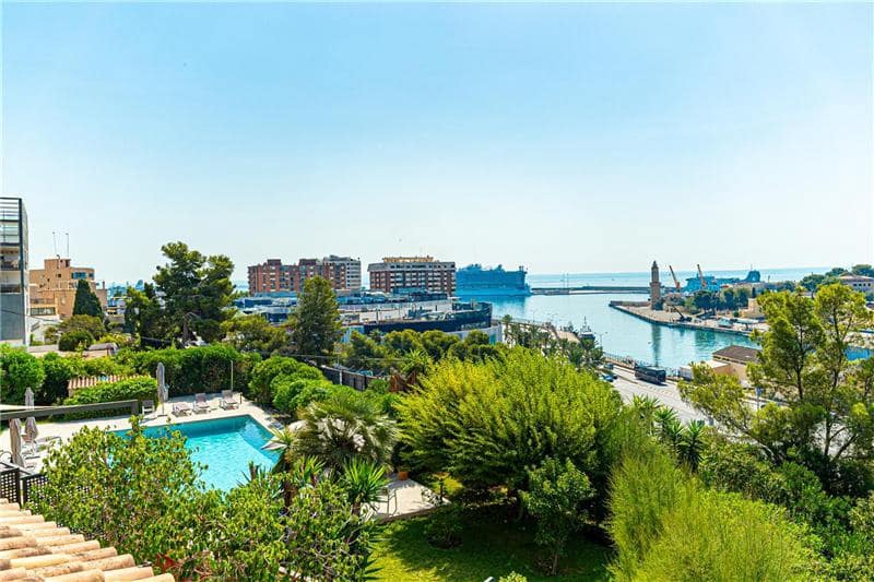 3 soveværelse Semi-Rækkehus til salg i Palma de Mallorca med swimmingpool garage - € 1.100.000 (Ref: 9170014)