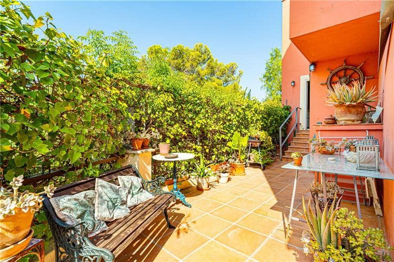 3 soveværelse Semi-Rækkehus til salg i Palma de Mallorca med swimmingpool garage - € 1.100.000 (Ref: 9170014)