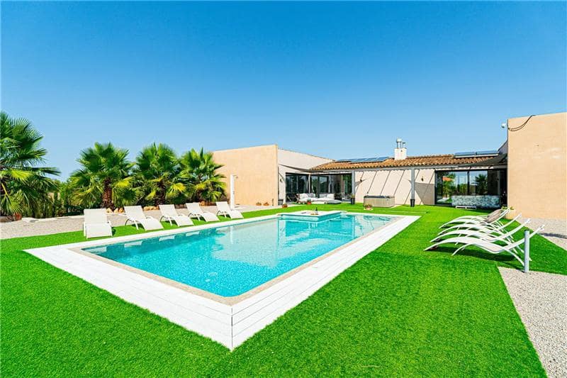 5 soveværelse Finca/Landehus til salg i Llucmajor med swimmingpool garage - € 2.200.000 (Ref: 9184481)