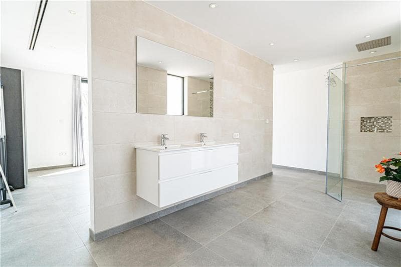 5 soveværelse Finca/Landehus til salg i Llucmajor med swimmingpool garage - € 2.200.000 (Ref: 9184481)