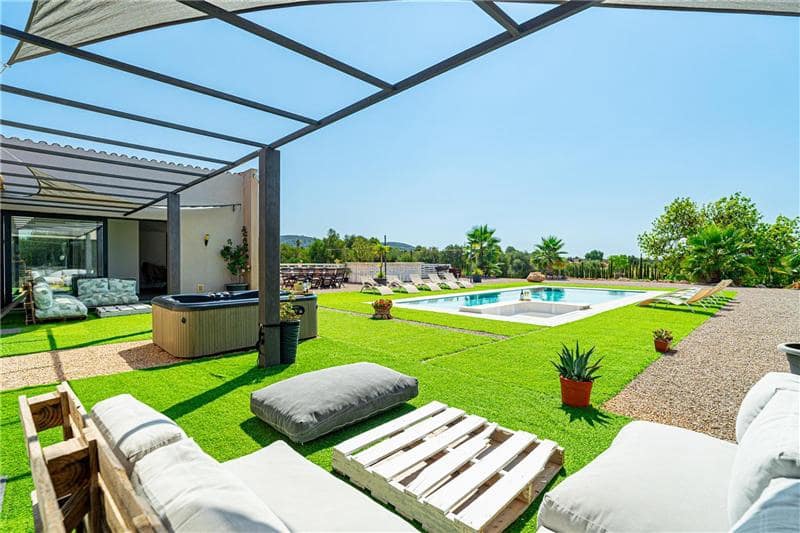 5 soveværelse Finca/Landehus til salg i Llucmajor med swimmingpool garage - € 2.200.000 (Ref: 9184481)