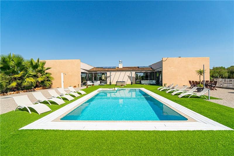 5 soveværelse Finca/Landehus til salg i Llucmajor med swimmingpool garage - € 2.200.000 (Ref: 9184481)