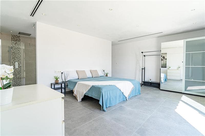 5 soveværelse Finca/Landehus til salg i Llucmajor med swimmingpool garage - € 2.200.000 (Ref: 9184481)