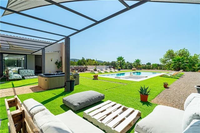 5 soveværelse Finca/Landehus til salg i Llucmajor med swimmingpool garage - € 2.200.000 (Ref: 9184481)