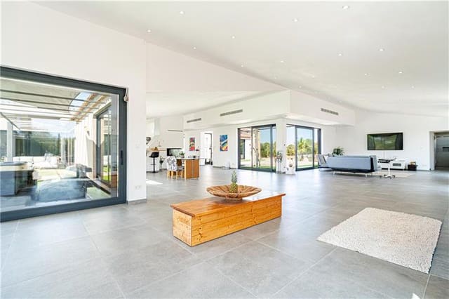 5 soveværelse Finca/Landehus til salg i Llucmajor med swimmingpool garage - € 2.200.000 (Ref: 9184481)