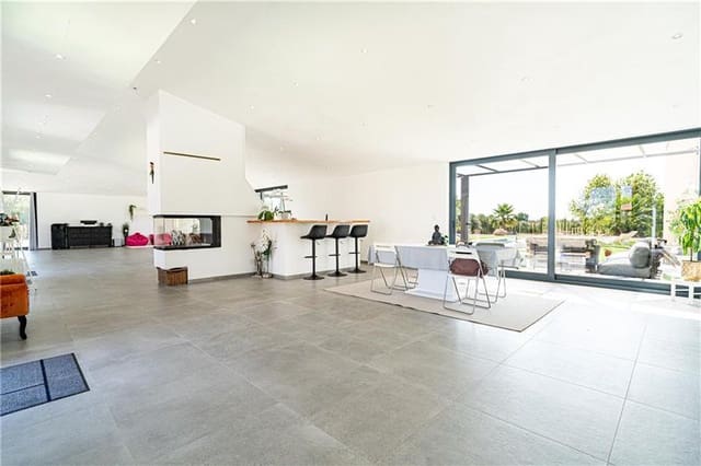 5 soveværelse Finca/Landehus til salg i Llucmajor med swimmingpool garage - € 2.200.000 (Ref: 9184481)