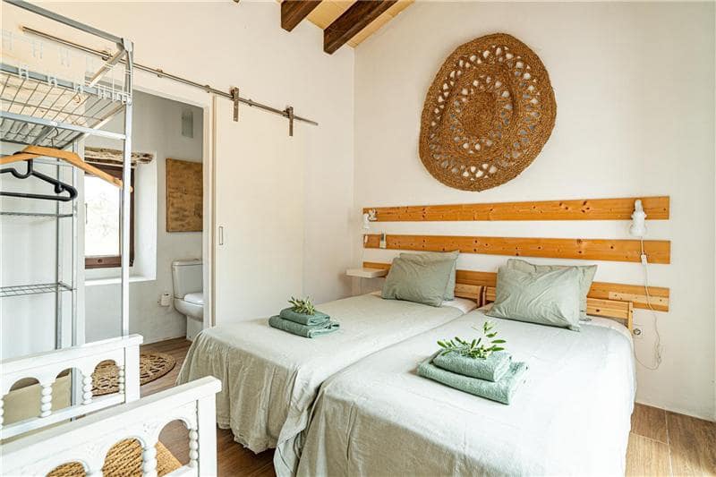 2 soverom Finca/Herregård til salgs i Campanet med svømmebasseng garasje - € 695 000 (Ref: 9187219)