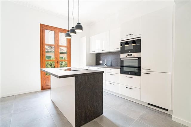 1 soveværelse Lejlighed til salg i Santa Catalina, Palma de Mallorca - € 440.000 (Ref: 9211029)