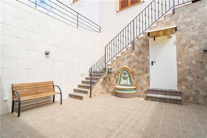 3 soveværelse Byhus til salg i Llucmajor med garage - € 800.000 (Ref: 9218557)