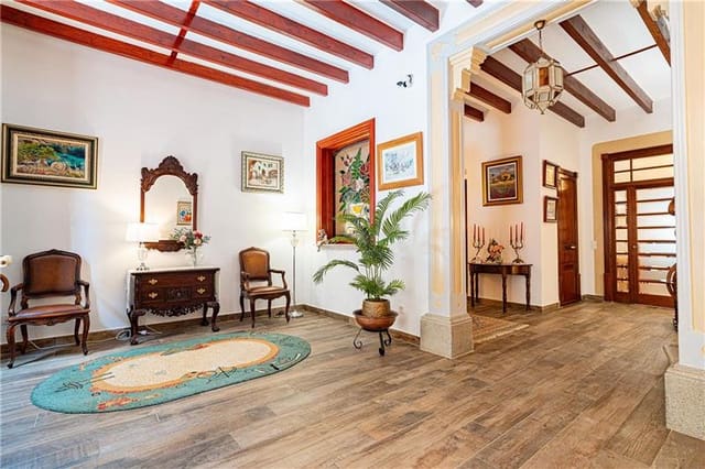 3 soveværelse Byhus til salg i Llucmajor med garage - € 800.000 (Ref: 9218557)