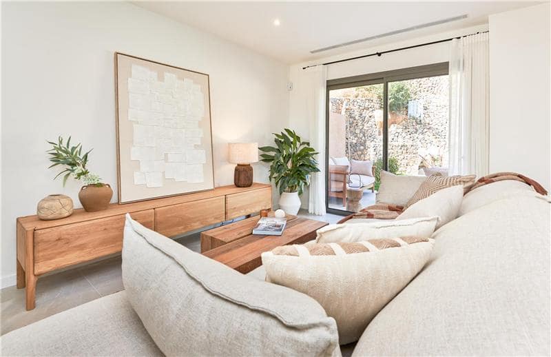 3 bedroom Townhouse for sale in Esporles with pool garage - € 865,000 (Ref: 9240674)