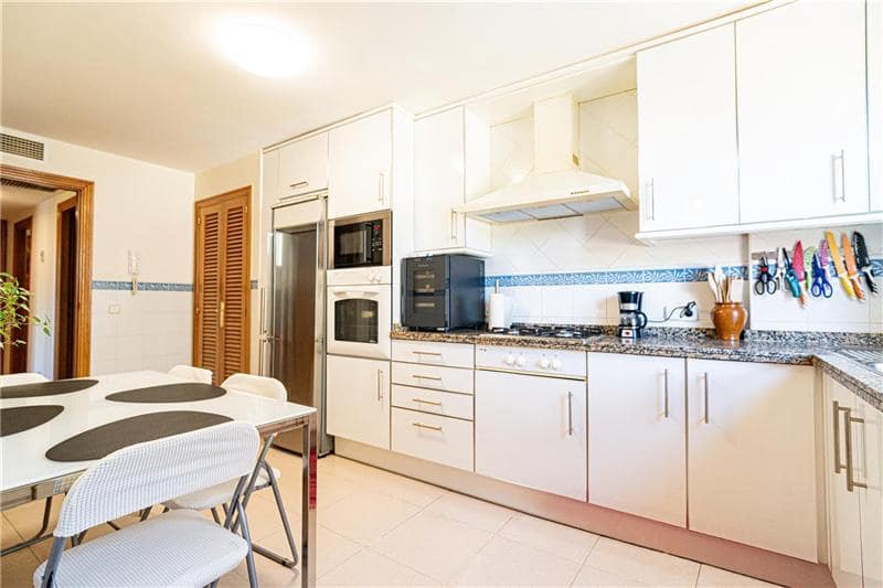 2 soveværelse Lejlighed til salg i Palma de Mallorca med swimmingpool garage - € 695.000 (Ref: 9289299)