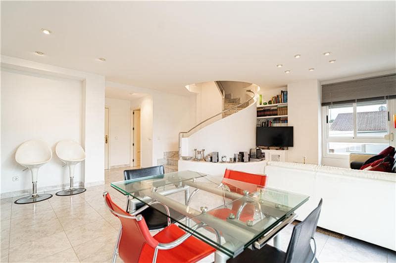 3 soveværelse Strandlejlighed til salg i Palma de Mallorca - € 695.000 (Ref: 9301685)