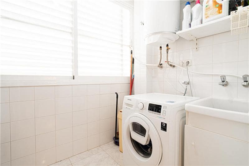 3 soveværelse Strandlejlighed til salg i Palma de Mallorca - € 695.000 (Ref: 9301685)