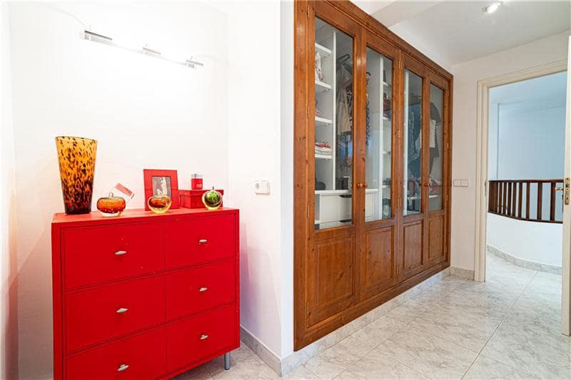 3 soveværelse Strandlejlighed til salg i Palma de Mallorca - € 695.000 (Ref: 9301685)